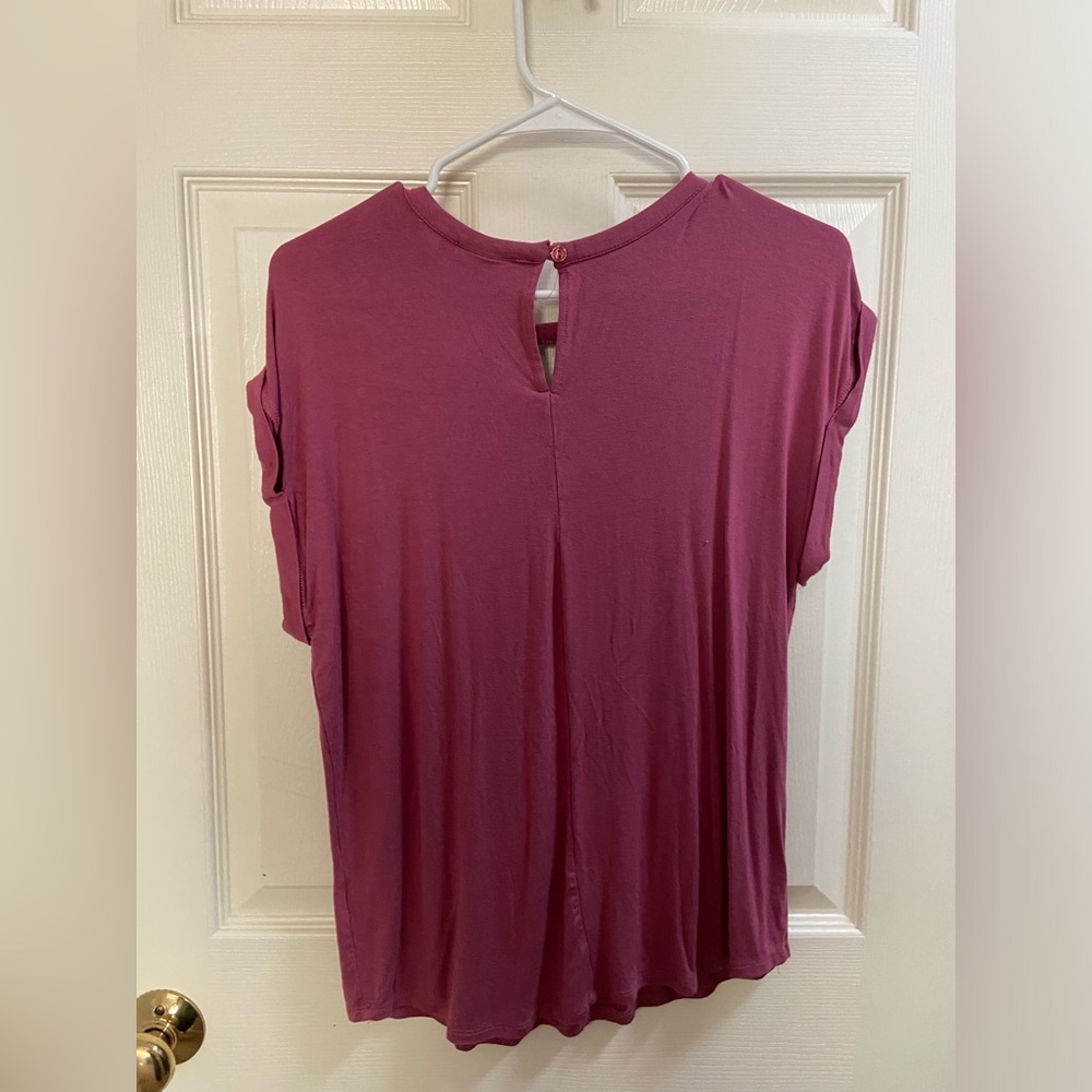 So Keyhole Top - Picture 3 of 3